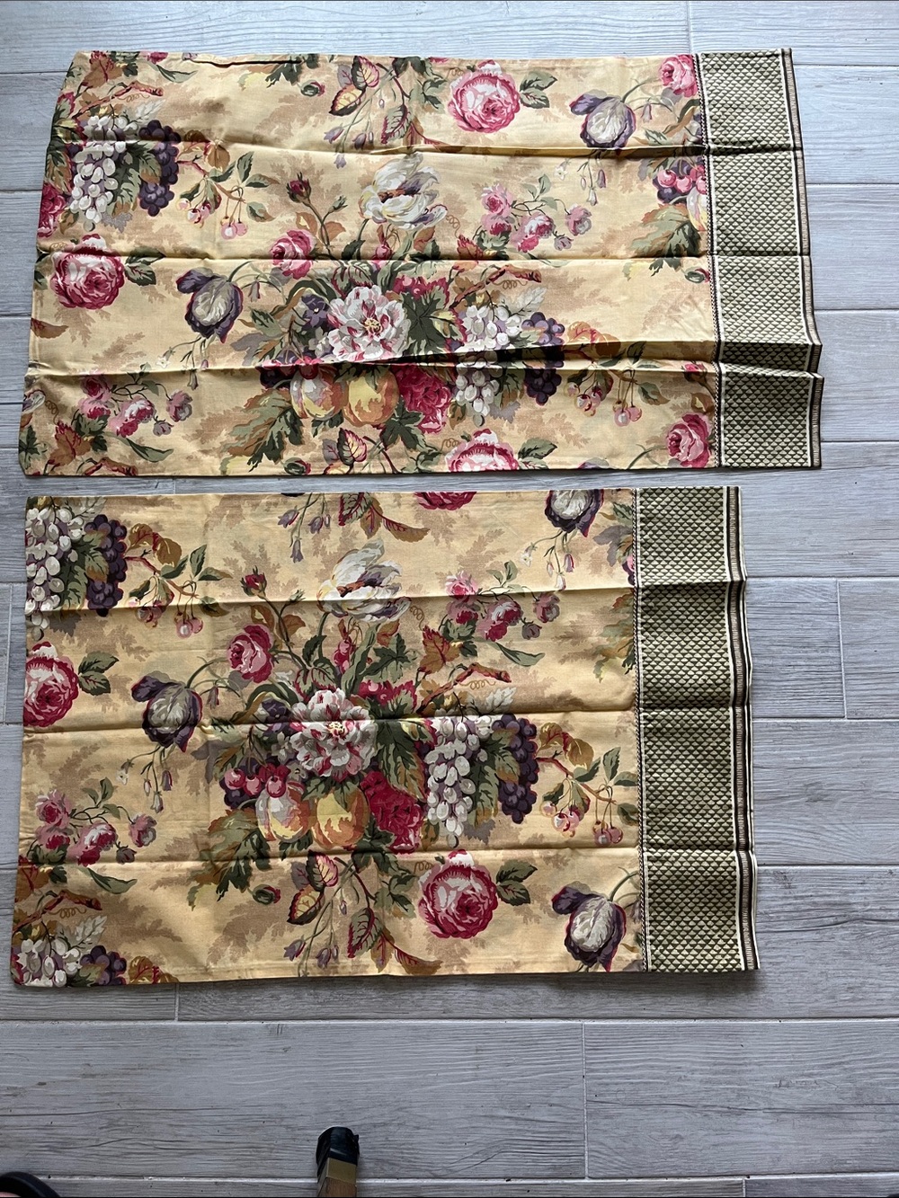 2 Croscill vintage pillow cases fruit floral roses diamond contrast USA